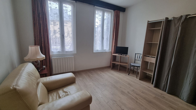 Ma-Cabane - Location Appartement SAINT-GENIEZ-D'OLT, 34 m²