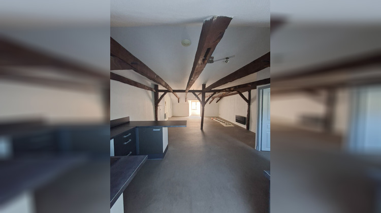 Ma-Cabane - Location Appartement SAINT-GENIEZ-D'OLT, 73 m²