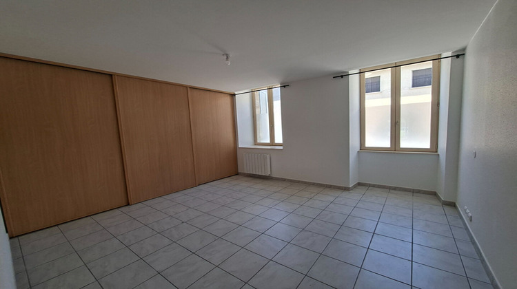 Ma-Cabane - Location Appartement SAINT-GENIEZ-D'OLT, 94 m²