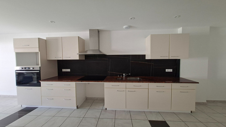 Ma-Cabane - Location Appartement SAINT-GENIEZ-D'OLT, 94 m²