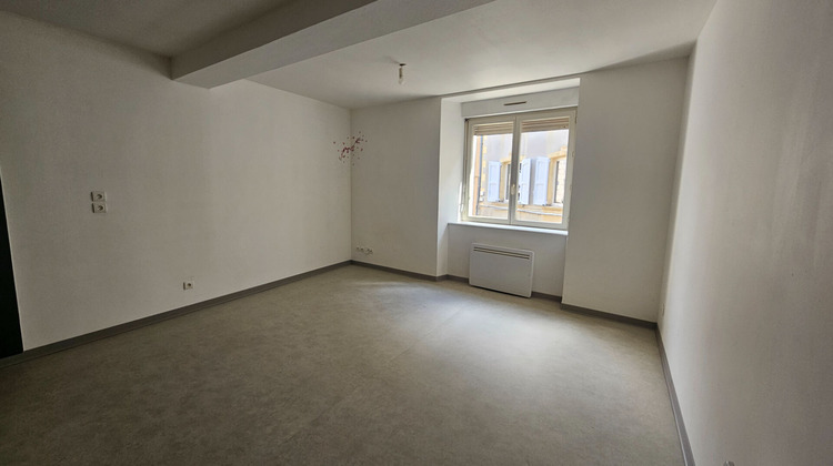 Ma-Cabane - Location Appartement SAINT-GENIEZ-D'OLT, 48 m²
