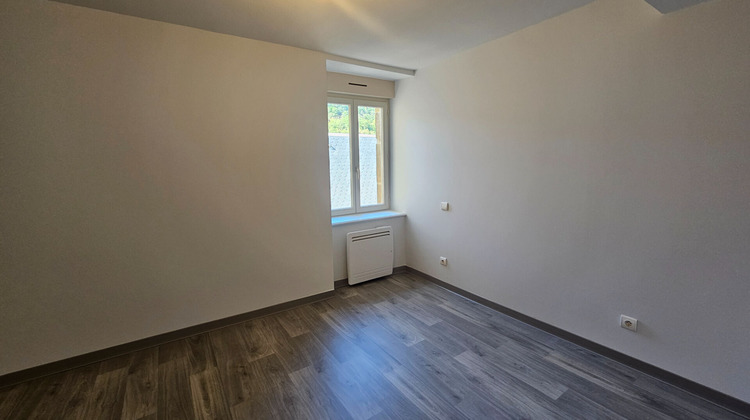 Ma-Cabane - Location Appartement SAINT-GENIEZ-D'OLT, 48 m²