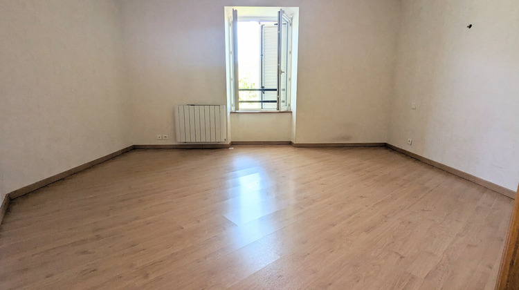 Ma-Cabane - Location Appartement SAINT-GENIEZ-D'OLT, 68 m²