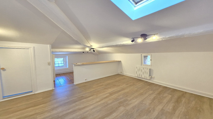 Ma-Cabane - Location Appartement Saint-Genis-Laval, 37 m²