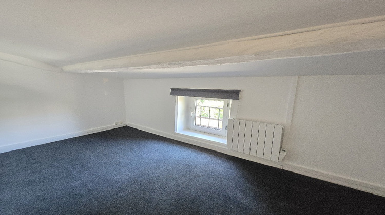 Ma-Cabane - Location Appartement Saint-Genis-Laval, 37 m²