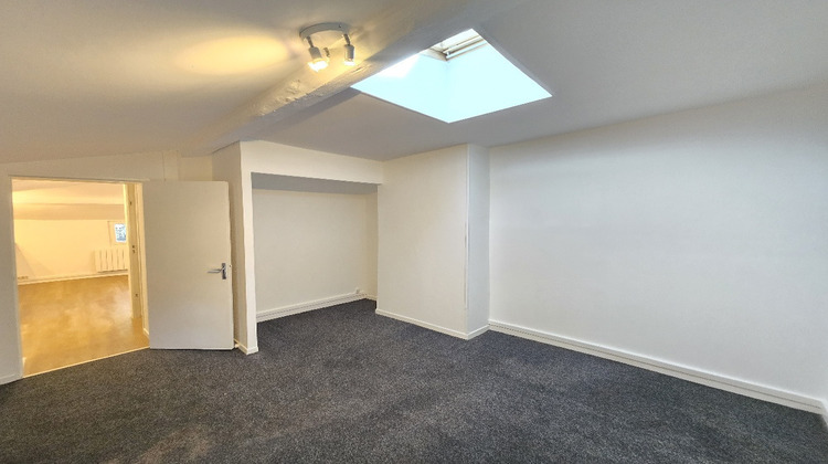 Ma-Cabane - Location Appartement Saint-Genis-Laval, 37 m²