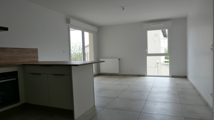 Ma-Cabane - Location Appartement Saint-Genis-les-Ollières, 43 m²