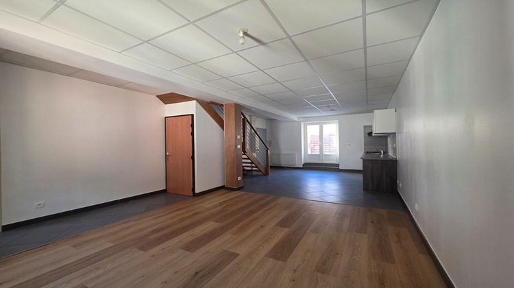 Ma-Cabane - Location Appartement SAINT-GENIX-SUR-GUIERS, 63 m²