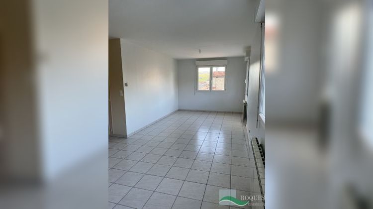 Ma-Cabane - Location Appartement Saint-Georges-de-Luzençon, 50 m²