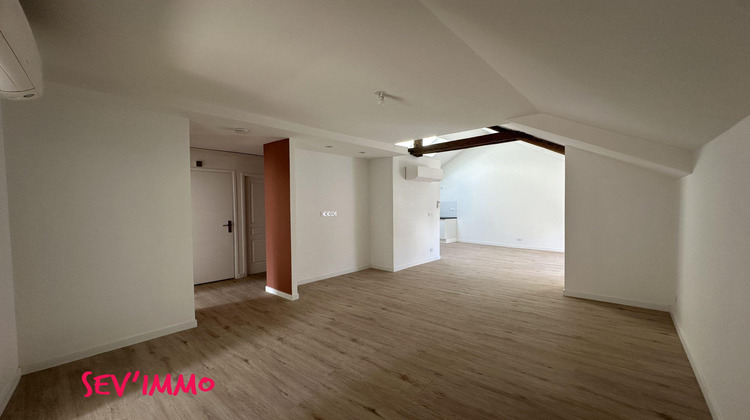 Ma-Cabane - Location Appartement Saint-Germain-des-Fossés, 64 m²