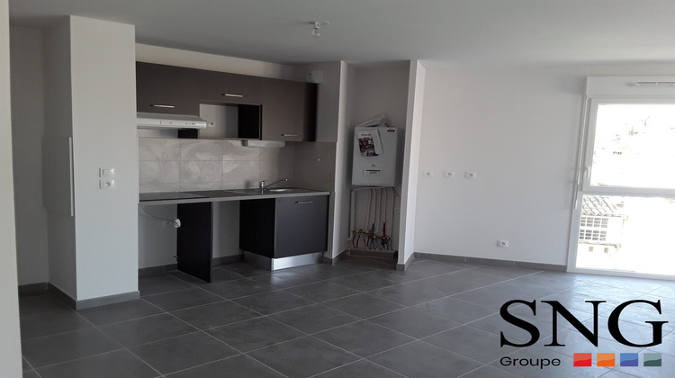 Ma-Cabane - Location Appartement Saint-Gervasy, 60 m²