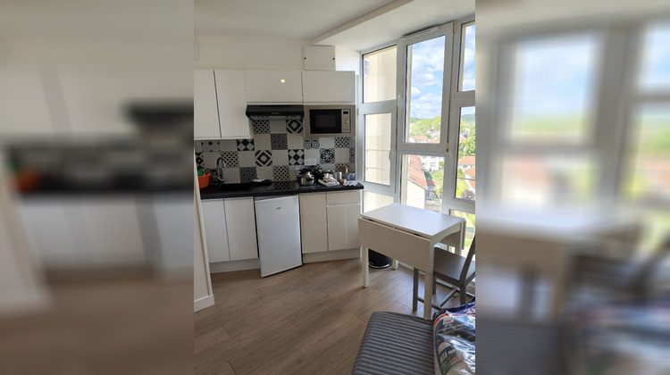 Ma-Cabane - Location Appartement SAINT-GRATIEN, 12 m²