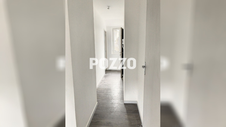 Ma-Cabane - Location Appartement SAINT-HILAIRE-DU-HARCOUET, 33 m²