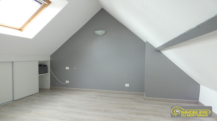 Ma-Cabane - Location Appartement Saint-Hilaire-du-Harcouët, 44 m²