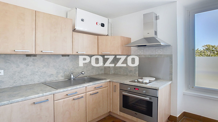 Ma-Cabane - Location Appartement SAINT-HILAIRE-DU-HARCOUET, 32 m²
