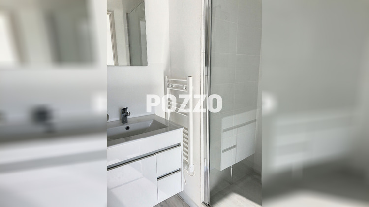 Ma-Cabane - Location Appartement SAINT-HILAIRE-DU-HARCOUET, 43 m²