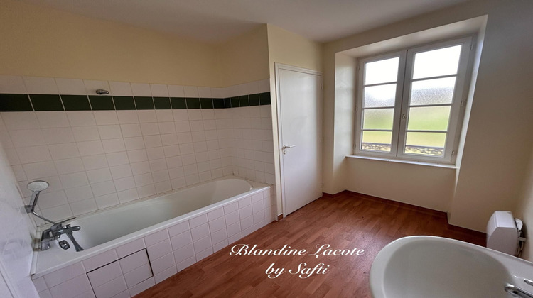 Ma-Cabane - Location Appartement Saint-Hilaire-le-Chateau, 56 m²