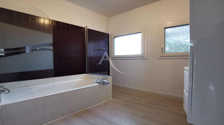 Ma-Cabane - Location Appartement SAINT-JEAN, 120 m²