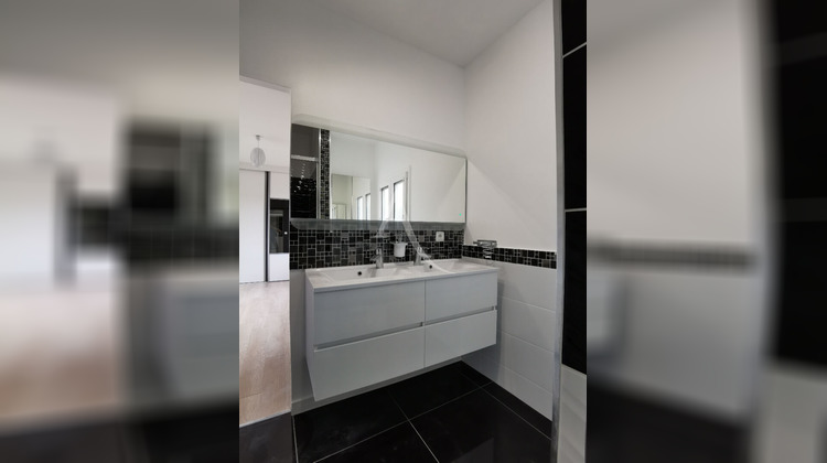 Ma-Cabane - Location Appartement SAINT-JEAN, 120 m²