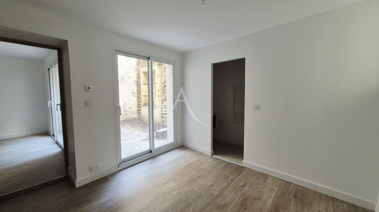 Ma-Cabane - Location Appartement SAINT-JEAN-D'ANGELY, 30 m²