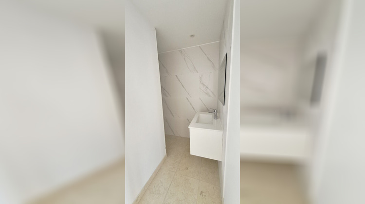 Ma-Cabane - Location Appartement SAINT-JEAN-D'ANGELY, 32 m²
