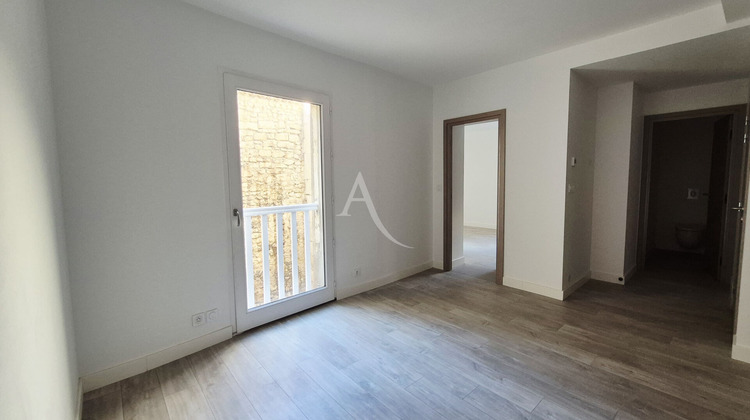 Ma-Cabane - Location Appartement SAINT-JEAN-D'ANGELY, 35 m²