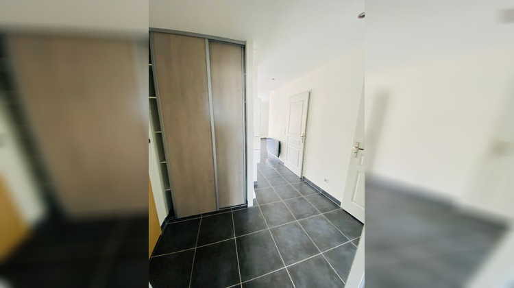 Ma-Cabane - Location Appartement SAINT-JEAN-DE-BRAYE, 71 m²