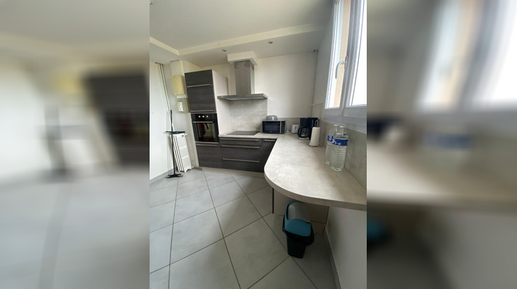 Ma-Cabane - Location Appartement SAINT-JEAN-DE-LA-RUELLE, 81 m²