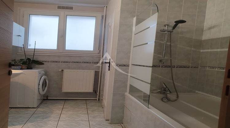 Ma-Cabane - Location Appartement SAINT-JEAN-DE-LA-RUELLE, 52 m²