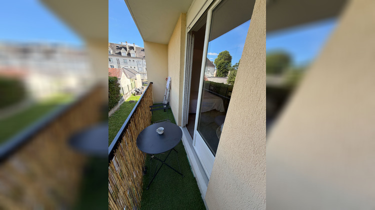 Ma-Cabane - Location Appartement SAINT-JEAN-DE-LA-RUELLE, 27 m²