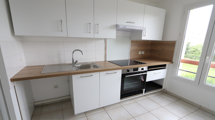 Ma-Cabane - Location Appartement SAINT-JEAN-DE-LA-RUELLE, 64 m²