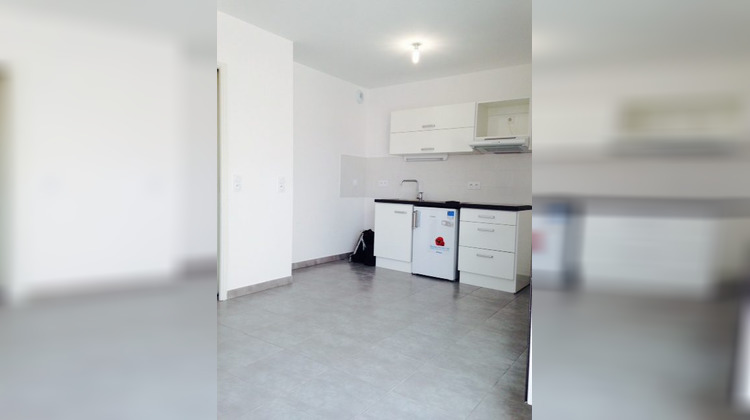 Ma-Cabane - Location Appartement SAINT-JEAN-DE-VEDAS, 40 m²