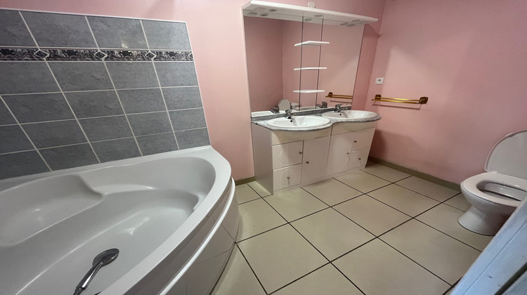 Ma-Cabane - Location Appartement Saint-Jean-sur-Mayenne, 48 m²