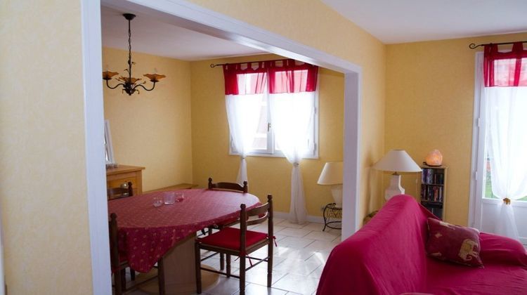 Ma-Cabane - Location Appartement Saint-Julien-les-Villas, 75 m²