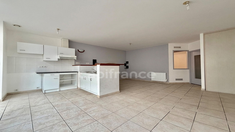 Ma-Cabane - Location Appartement SAINT JUST EN CHEVALET, 48 m²