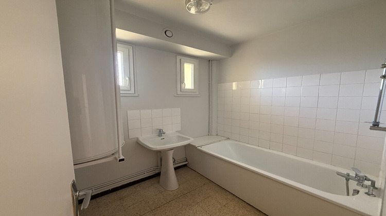 Ma-Cabane - Location Appartement SAINT-JUST-LA-PENDUE, 78 m²
