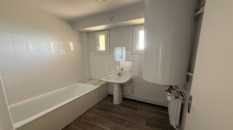 Ma-Cabane - Location Appartement SAINT-JUST-LA-PENDUE, 88 m²