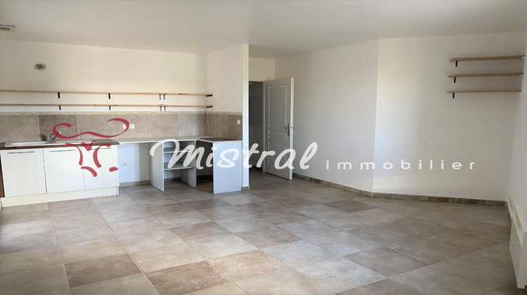 Ma-Cabane - Location Appartement Saint-Laurent-d'Aigouze, 28 m²