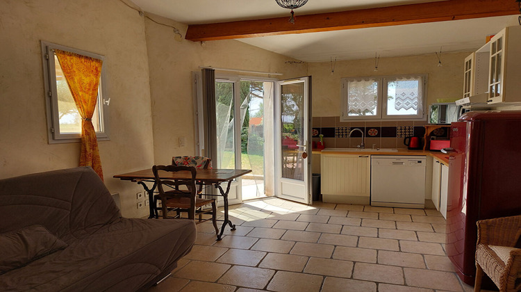 Ma-Cabane - Location Appartement SAINT-LAURENT-D'AIGOUZE, 35 m²