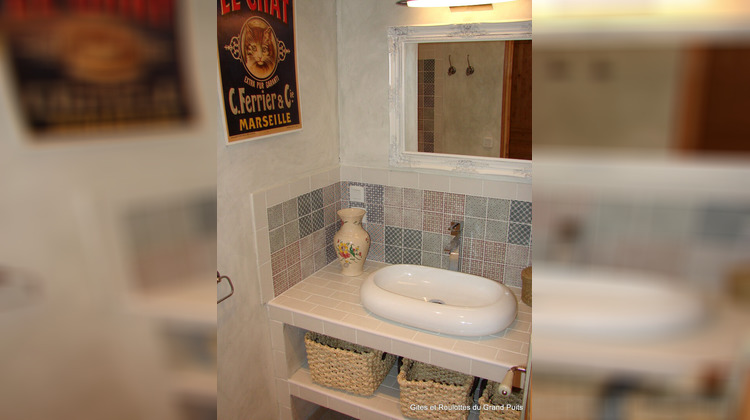 Ma-Cabane - Location Appartement SAINT-LAURENT-D'AIGOUZE, 35 m²