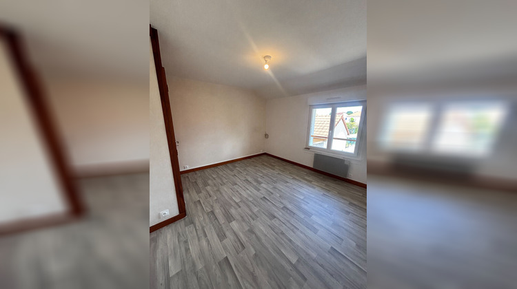 Ma-Cabane - Location Appartement SAINT-LAURENT-D'ANDENAY, 54 m²