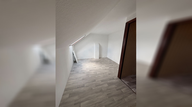 Ma-Cabane - Location Appartement SAINT-LAURENT-D'ANDENAY, 54 m²