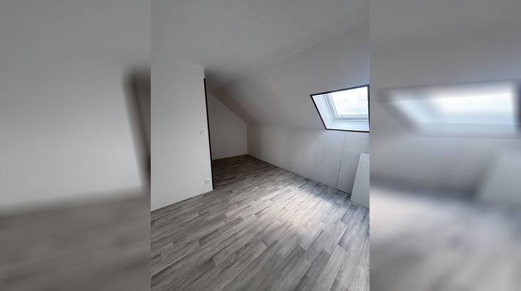 Ma-Cabane - Location Appartement SAINT-LAURENT-D'ANDENAY, 54 m²