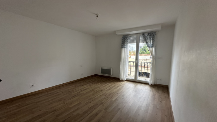 Ma-Cabane - Location Appartement Saint-Laurent-de-Cerdans, 63 m²