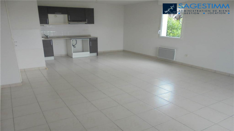 Ma-Cabane - Location Appartement SAINT-LAURENT-DE-LA-SALANQUE, 60 m²