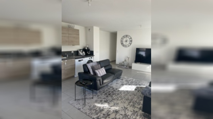 Ma-Cabane - Location Appartement SAINT-LAURENT-DE-MURE, 68 m²