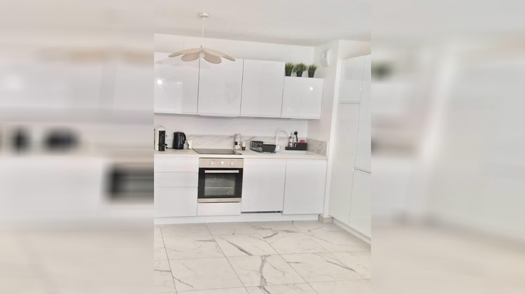 Ma-Cabane - Location Appartement SAINT LAURENT DU VAR, 48 m²