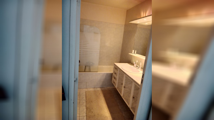 Ma-Cabane - Location Appartement SAINT-LAURENT-DU-VAR, 35 m²