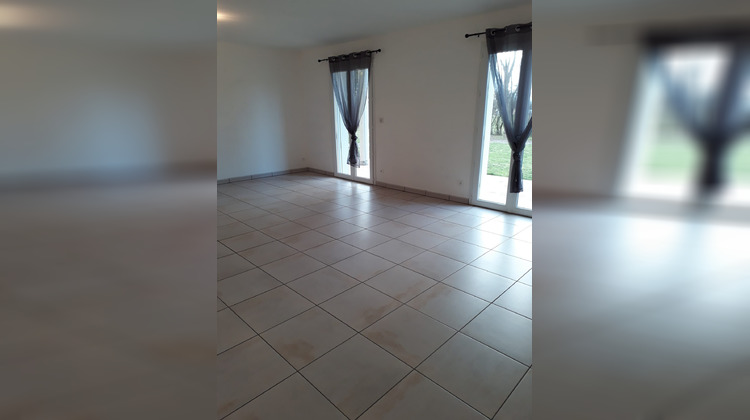 Ma-Cabane - Location Appartement Saint-Laurent-la-Conche, 104 m²