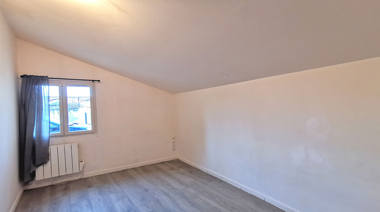 Ma-Cabane - Location Appartement SAINT-LEGER-DU-BOURG-DENIS, 26 m²